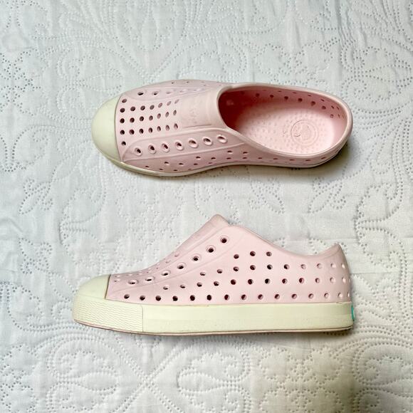 Native Jefferson Slip On Sneakers Size 1 - Picture 2 of 8